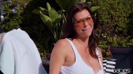 Alexis Fawx, Eliza Ibarra - Alexis Staycation