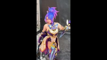 ZinieQ & PingPing - Akali & Kai'Sa League of Legends Cosplay