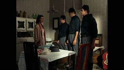 Mamma Aka Huren Des Krieges (1998) UPSCALED