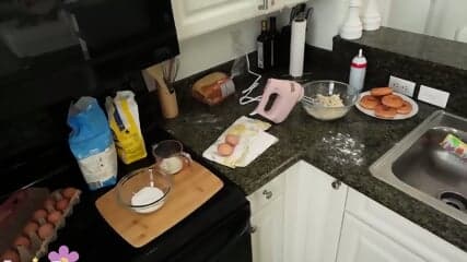 let s bake something with cream
