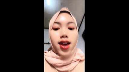 Jasmine Nekat Colmek Di Depan Rumah