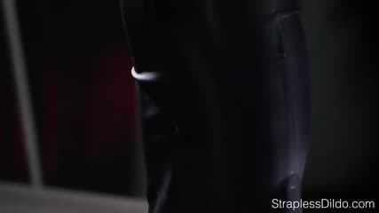 Maria Pie In Latex Strapon Cums