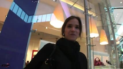 Amateur Girl Fucked In Shopping Mall Toilet